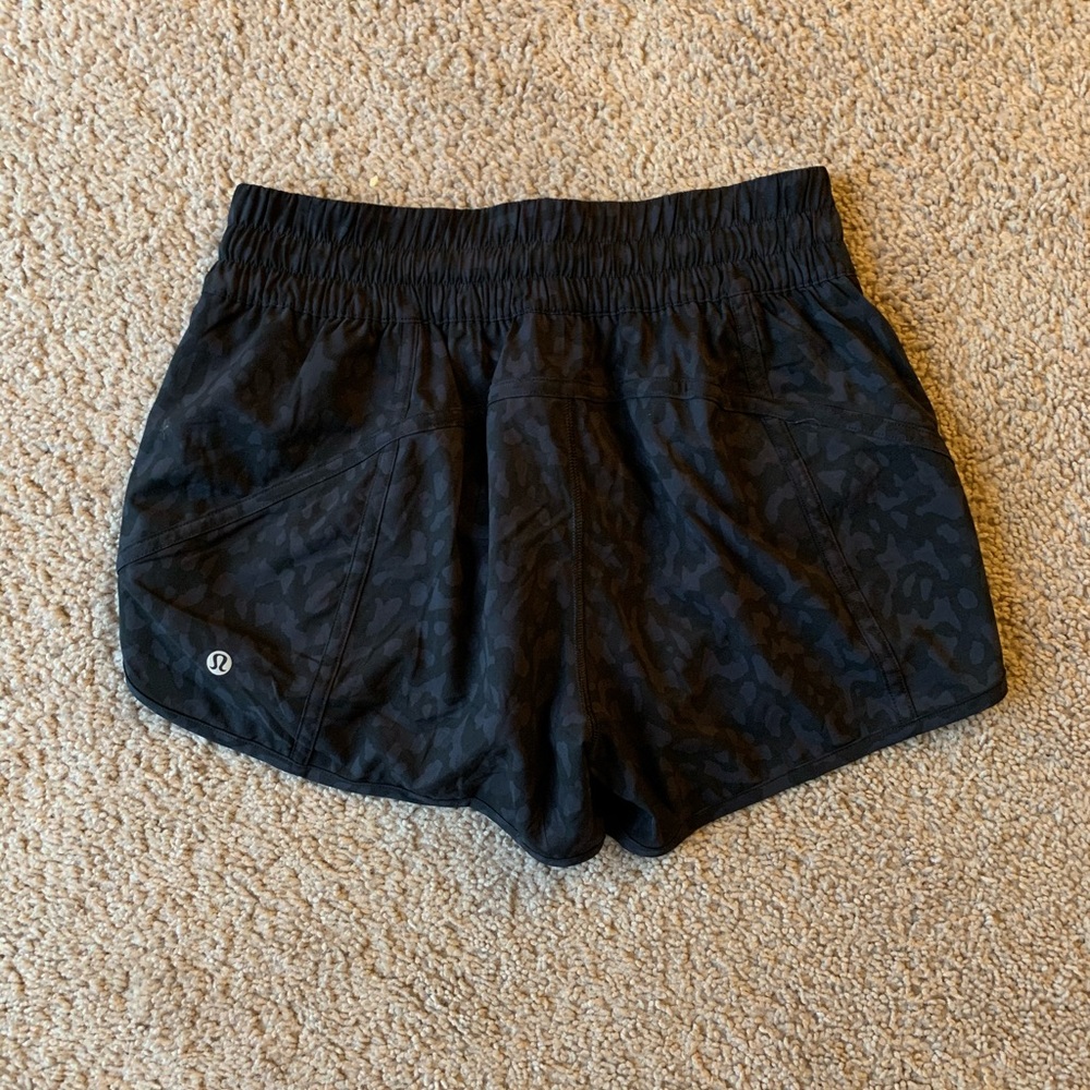 Lululemon tracker v shorts 4”🍋